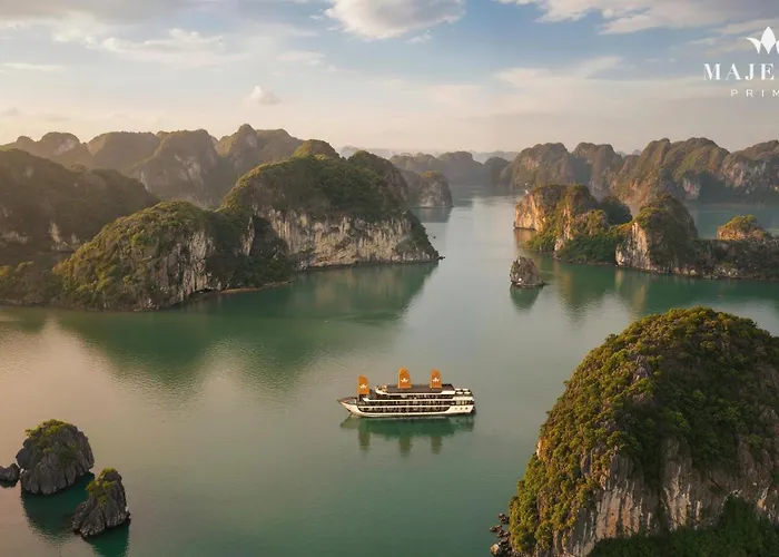 Majesty Luxury Prime Cruise By Premier Group  Hạ Long